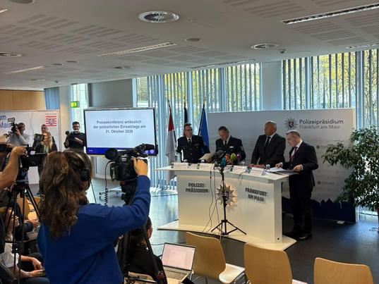 Pressekonferenz im Polizeipräsidium Frankfurt am Main zur Einsatzlage am 31. Oktober