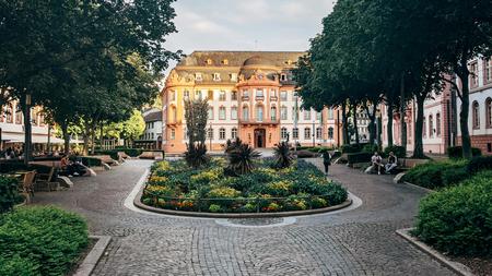 Grüner Platz in Mainz